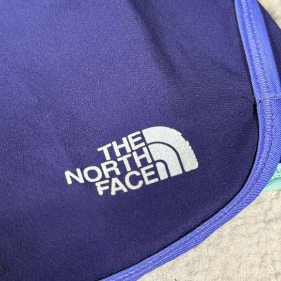 The North Face Women Gym Shorts - Picture 3 of 6